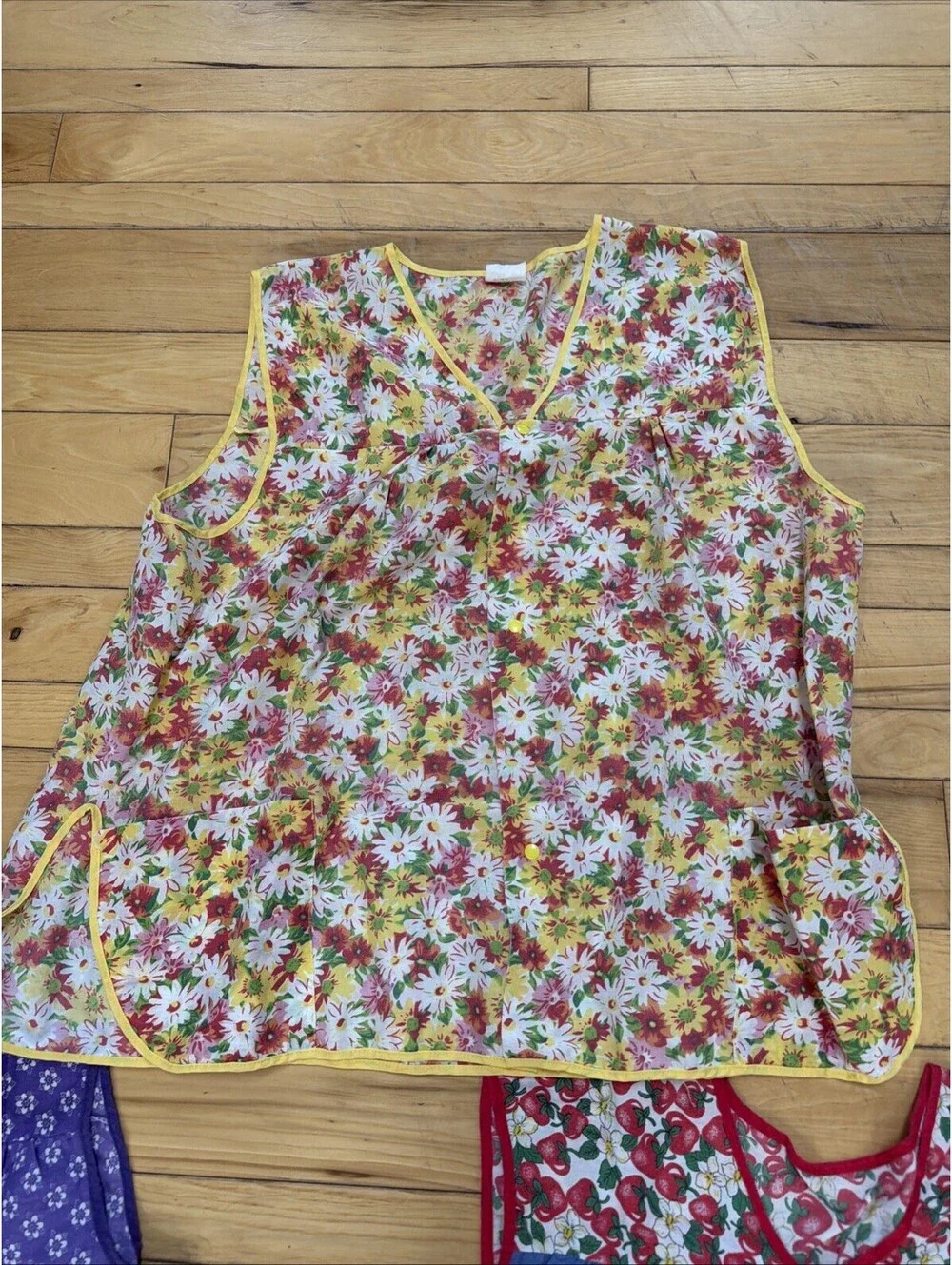 VTG Artistic Apron House Women Large Cobbler Smock Pockets Lot Of 5 Fruit Floral